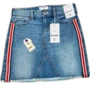 Hollister Ultra High-Rise Side Stripe Skirt Size 3 / 26 NWT